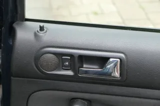 1x VW Golf 4 1J Limousine Türverkleidung Verkleidung Tür hinten rechts schwarz - Bild 3