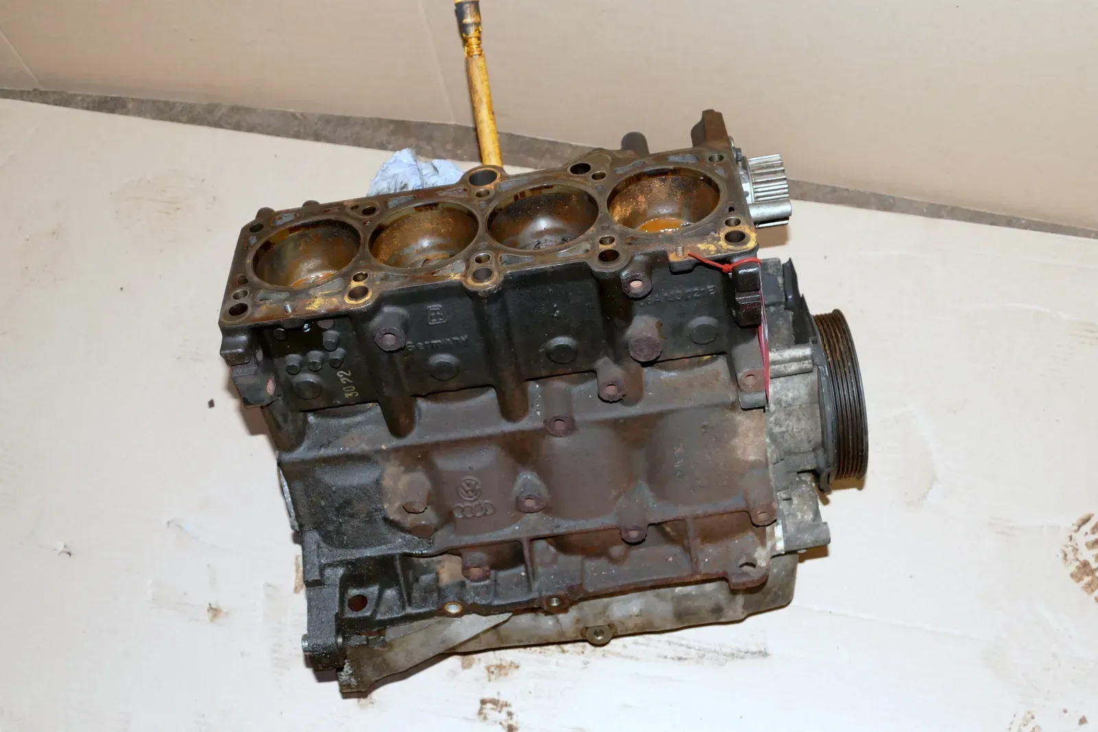VW Golf 4 Audi A3 Motorblock1,8l 92kw 125PS Motor Block AGN 137.000km V5 - Bild 1