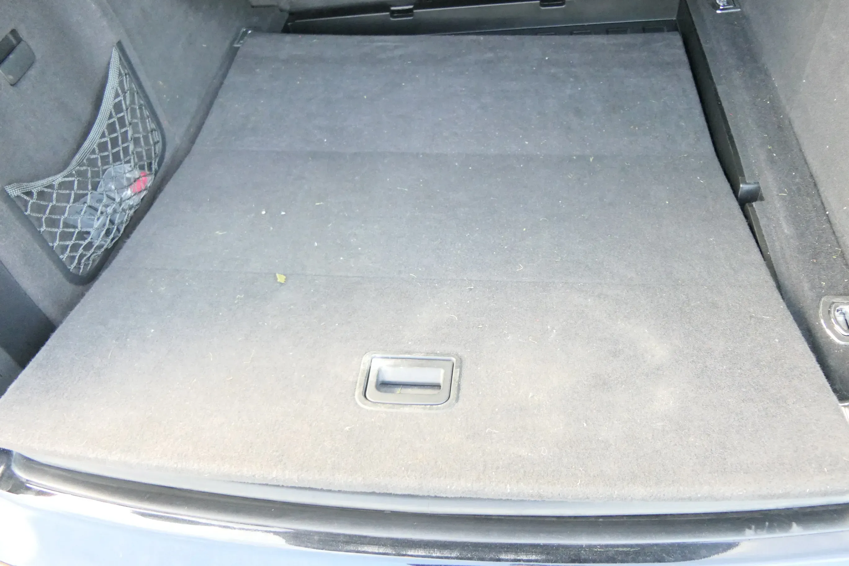 Audi A4 B7 8E Variant Kombi Verkleidung Teppich Kofferraum schwarz - Bild 1