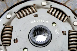 Audi A6 4B A4 Schwungrad Kupplung Zweimassenschwungrad 2,5 TDI BDG BDH AYM BFC - Bild 6