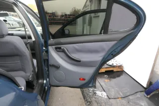 Seat Leon 1M Toledo Türverkleidung Verkleidung Tür hinten rechts blau grau Griff - Bild 1