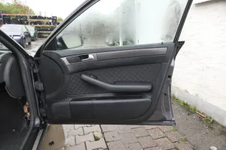 Audi A6 4B Türverkleidung Verkleidung Tür vorne hinten links rechts soul schwar - Bild 2