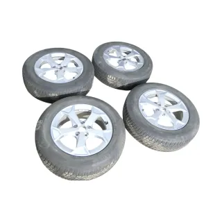 4x Audi Q3 Alufelgen 215/65R17 99H Winterreifen Reifen 3,5-4,5mm 83A071497-8Z8 - Bild 3