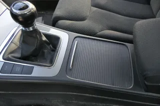 VW Passat 3C CC Mittelkonsole Verkleidung um Radio Klappe Abdeckung Dekor silber - Bild 3