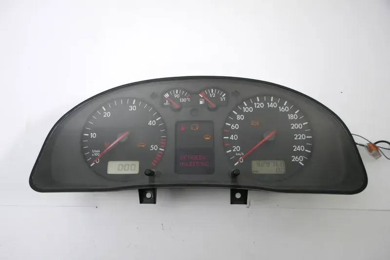 VW Passat 3B Tacho Tachometer Kombiinstrument 329.000km 3B0920822A 1,9 TDI - Bild 1