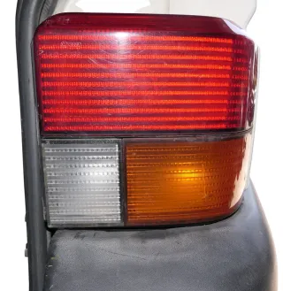 VW T4 Rücklicht hinten rechts Rückleuchte Heckleuchte Lampenträger - Bild 1