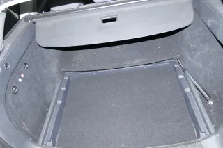 VW Golf 5 + 6 Kombi Variant Verkleidung Abdeckung Kofferraum Teppich Boden - Bild 1