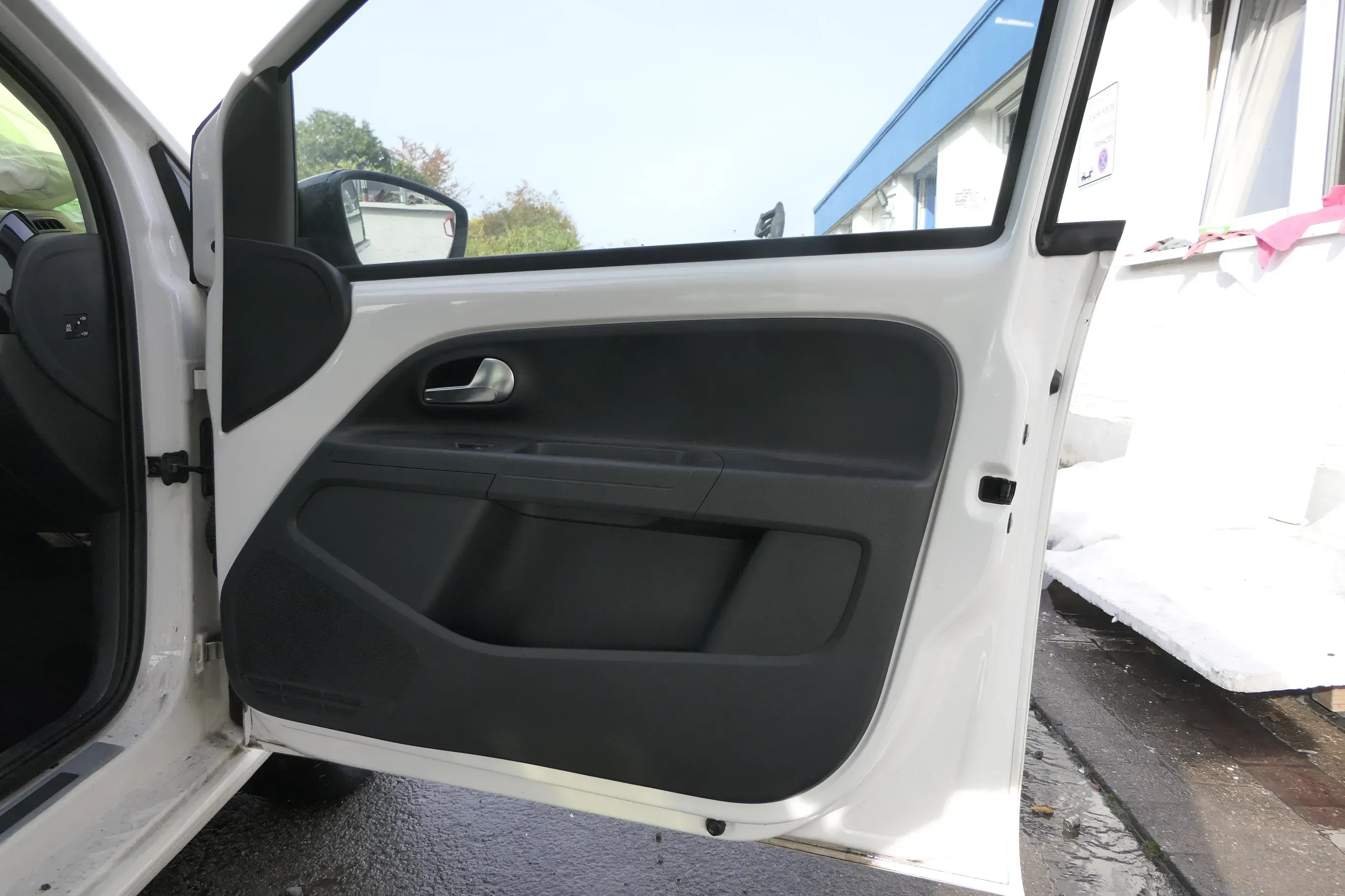 VW Up Mii Türverkleidung Verkleidung Tür vorne links rechts hi schwarz 4/5-Türer - Bild 1