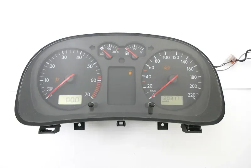 VW Golf 4 Tacho Tachometer Kombiinstrument 203.000km 1J0919860 1,4 16V 75PS 55kw - Bild 1