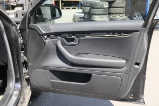4x Audi A4 8E B7 Türverkleidung Verkleidung Tür vorne und hinten schwarz 4 Stück - Bild 9