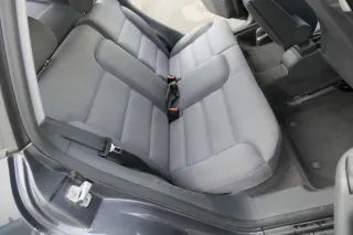 Audi A3 8L Sitz Sitze hinten Rückbank Rücksitzbank Sitzfläche mit 2 Kopfstützen - Bild 2