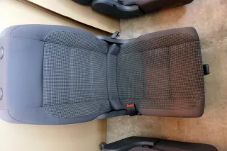 VW Touran Sitz hinten links anthrazit (hinterm Fahrersitz) Rücksitz - 116061 - Bild 1