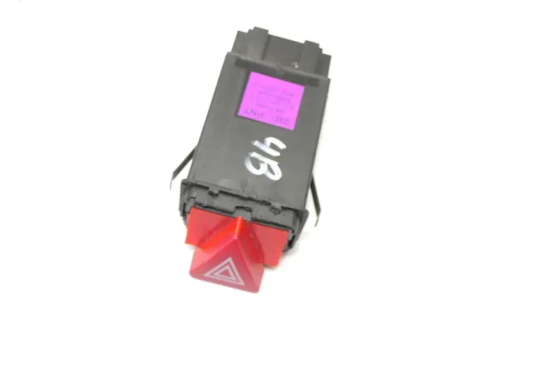 Audi A6 4B Warnblinker Relais Warnblinkerschalter Schalter 4B0941509C Knopf - Bild 1