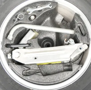 Audi A3 8P Bordwerkzeug Pannenset Wagenheber Werkzeug - Bild 1