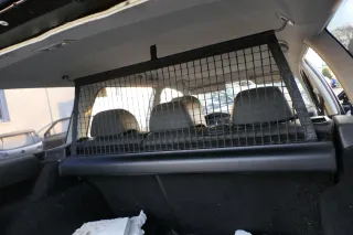 VW Passat 3BG 3B Netz Gitter Hundenetz Hund Rollo hinten Kofferraum + Halterunge - Bild 1