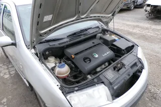 Skoda Fabia 6Y Krümmer Abgaskrümmer 1,4 MPI 047253031G ARV AQV AZE AZF - Bild 1