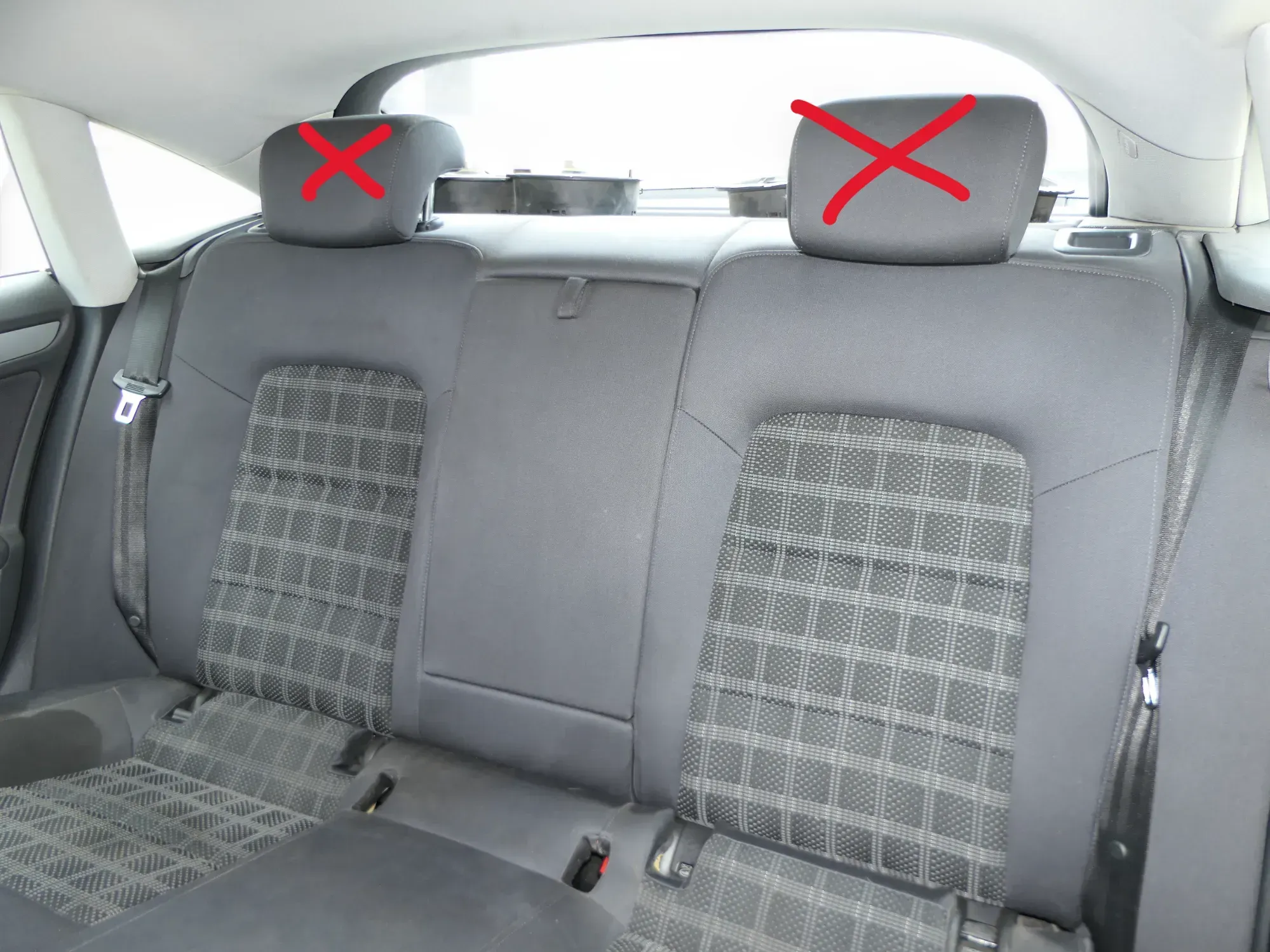 Audi A5 8T Sportback Sitz Rückbank Rücksitzbank hinten 3-Punkt-Gurt schwarz - Bild 1