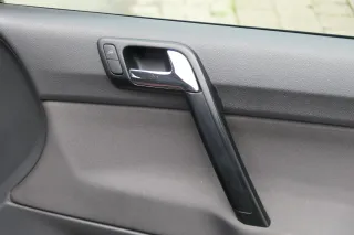 1x VW Polo 9N Türverkleidung Verkleidung Tür vorne rechts 2/3-Türer Griff Öffner - Bild 2