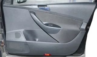 1x VW Passat 3C Variant Türverkleidung Verkleidung Tür vorne rechts schwarz - Bild 2