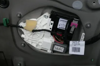 VW Golf 5 Plus ektrischer Fensterheber Motor rechts vorne 5K0959702G 1K0959792K - Bild 1