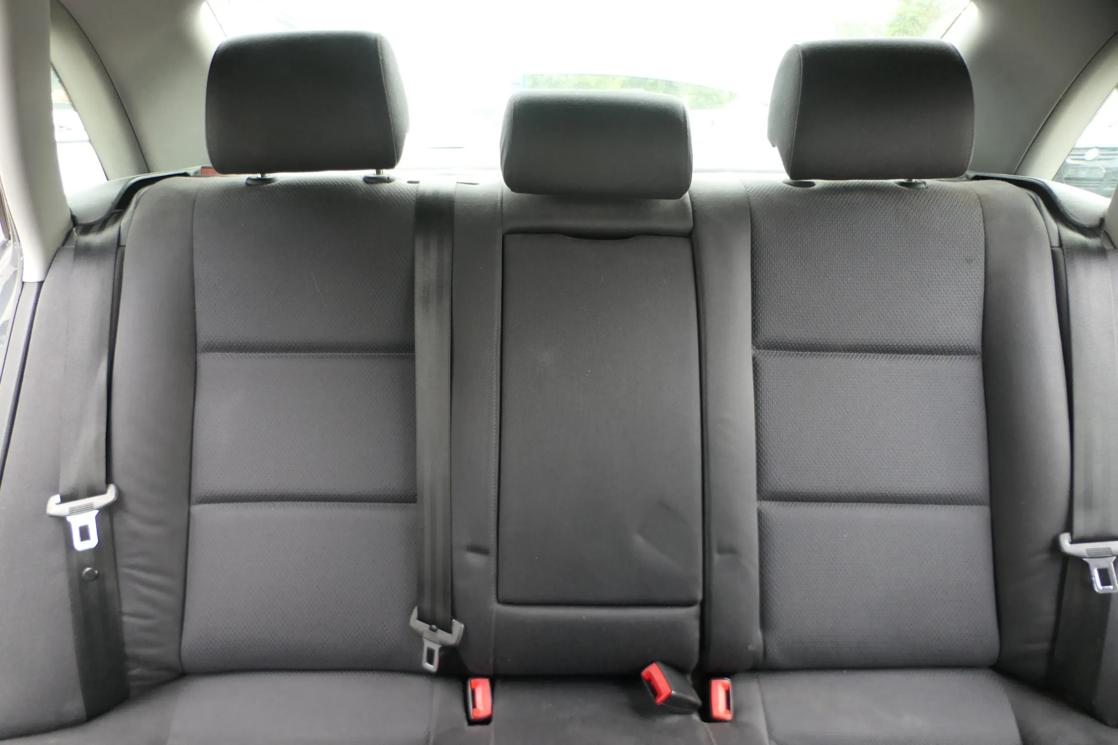 Audi A4 B6 B7 8E Limousine Sitz Rückbank hinten schwarz umklappbar mit 3x Kopfst - Bild 1