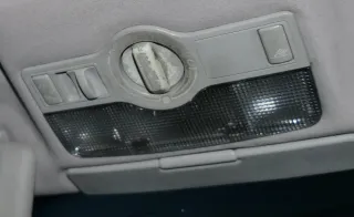 Audi A4 B5 Innenraumleuchte Leuchte innen Schiebedach 8D0947111A 8D0959613 - Bild 1