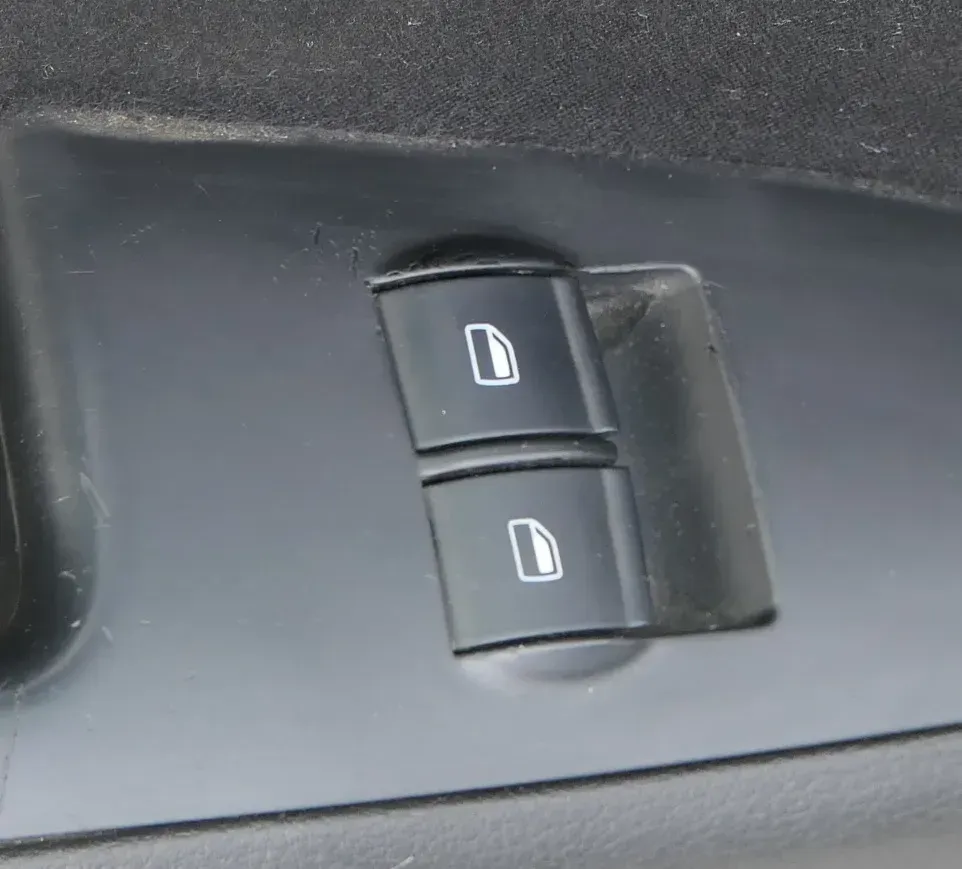 Audi A2 8Z ektrischer Fensterheber Schalter vorne links 8Z0959851G 2-Fach Tür cv - Bild 1