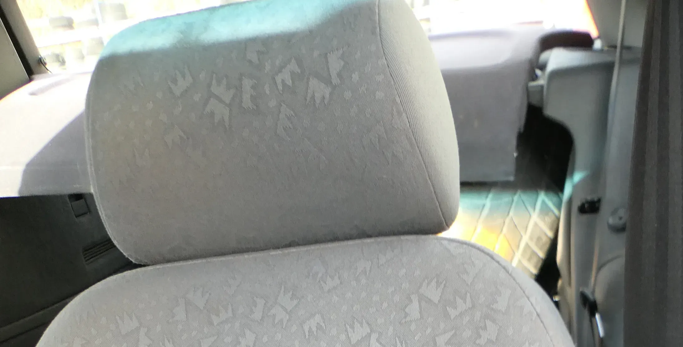 1x Audi A3 8L Kopfstütze vorne oder hinten (rechts / links) schiefer onyx grau - Bild 1