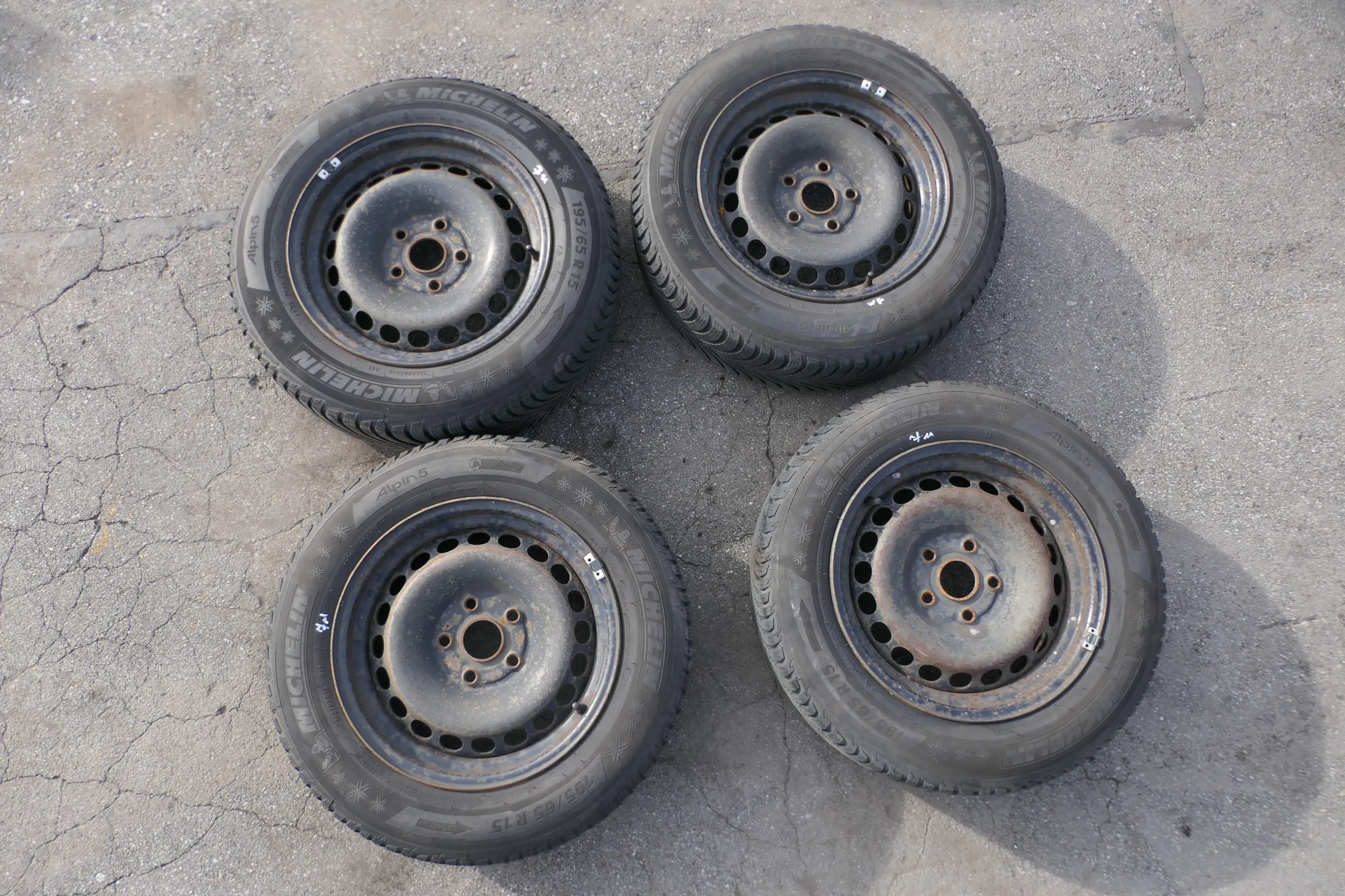 4x Audi A4 8E B6 195/65 R15 91T Winterreifen M+S Reifen 6,5jx15 ET3 ca.7mm - Bild 1
