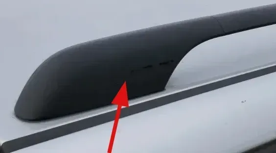 1x VW Golf 4 Kombi Dachreling Reling Dach schwarz NUR Abdeckung hinten rechts - Bild 1