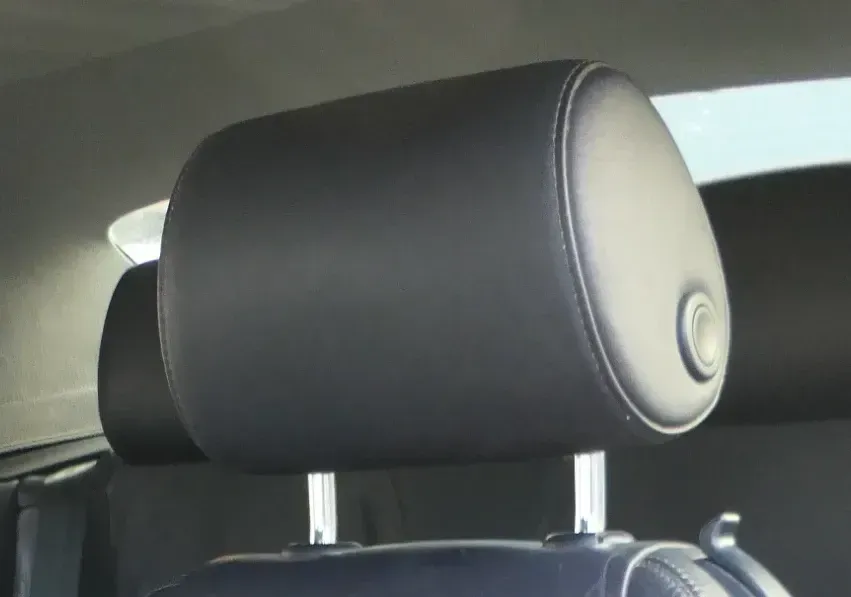 1x A4 8H Cabrio 8E B6 B7 Kopfstütze vorne links Leder blau Perlnappaleder - Bild 1
