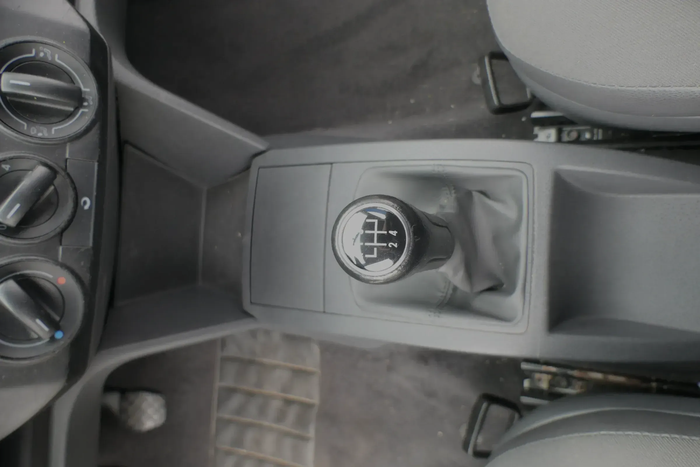 VW Polo 9N 9N3 Schaltknauf Schaltsack Schaltung Schaltknüppel 6Q1711113F QFJ - Bild 1