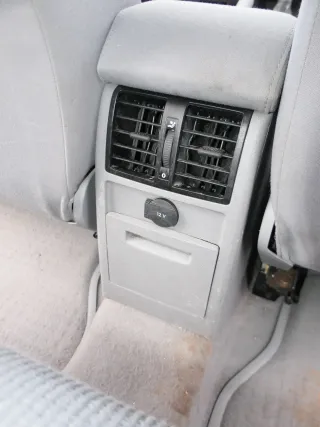 VW Caddy 3 2K Mittelarmlehne Armlehne komplett GRAU zum nachrüsten - Bild 4