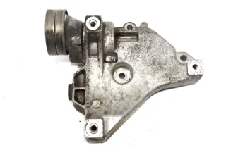 VW Polo 1,4 TSI Touran Golf Halter Konsole Lichtmaschine Träger 03c903143B - Bild 1