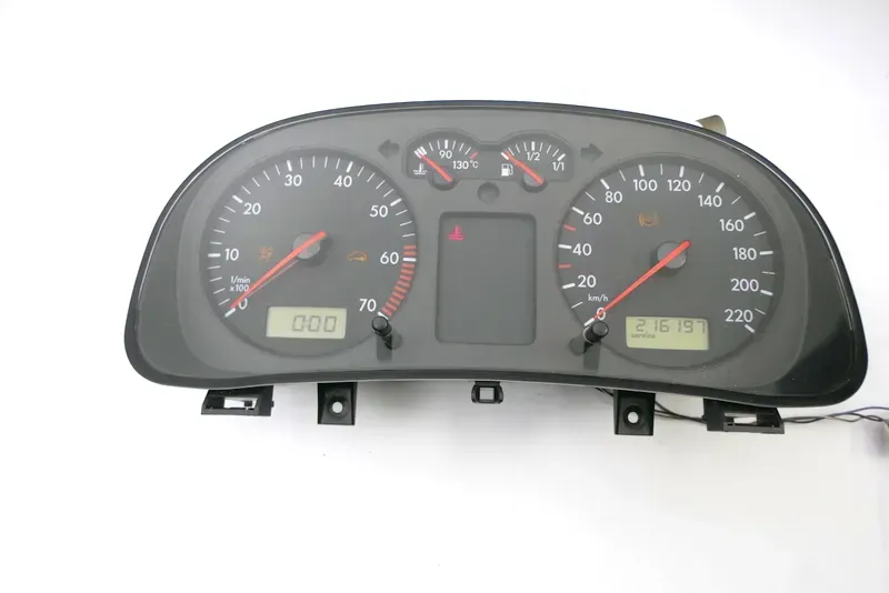 VW Golf 4 Tacho Tachometer Kombiinstrument 216.000km 1J0919860 1,4 16V 75PS 55kw - Bild 1