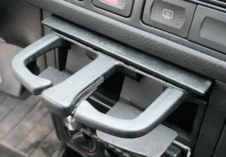 VW Golf 4 Bora Becherhalter Getränkehalter Dosenhalter Halter Getränke Dosen - Bild 1