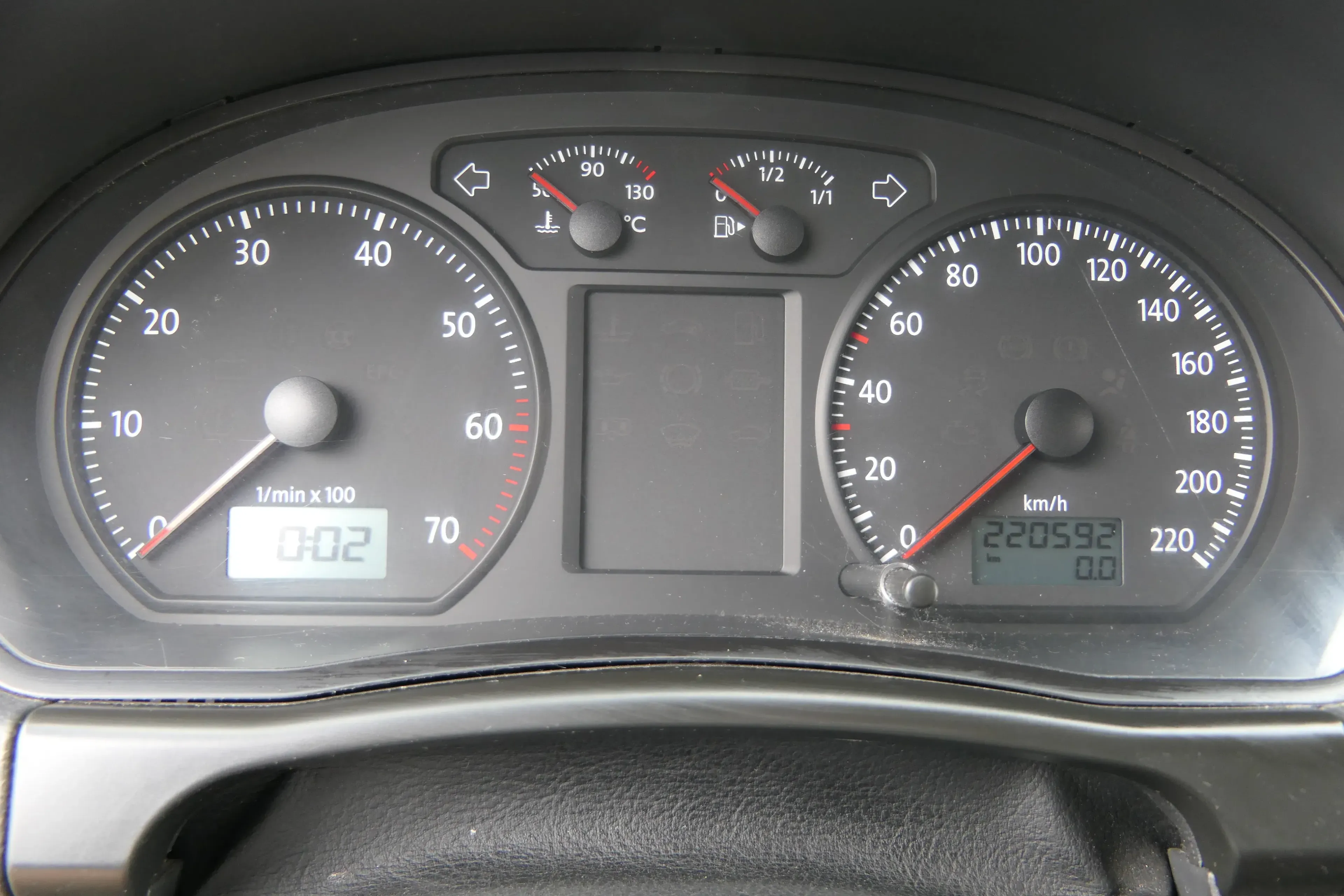 VW Polo 9N Tacho Tachometer Kombiinstrument 6Q0920804 1,2 47kw 40kw 220.000km - Bild 1