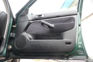 1x Golf 4 Bora Türverkleidung Verkleidung Tür vorne rechts 4/5-Türer Griff schwa - Bild 2