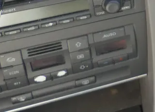 Audi A4 8E Steuergerät Klimaanlage Klimabedienteil 8E0820043AA OhneSitzheizung c - Bild 2