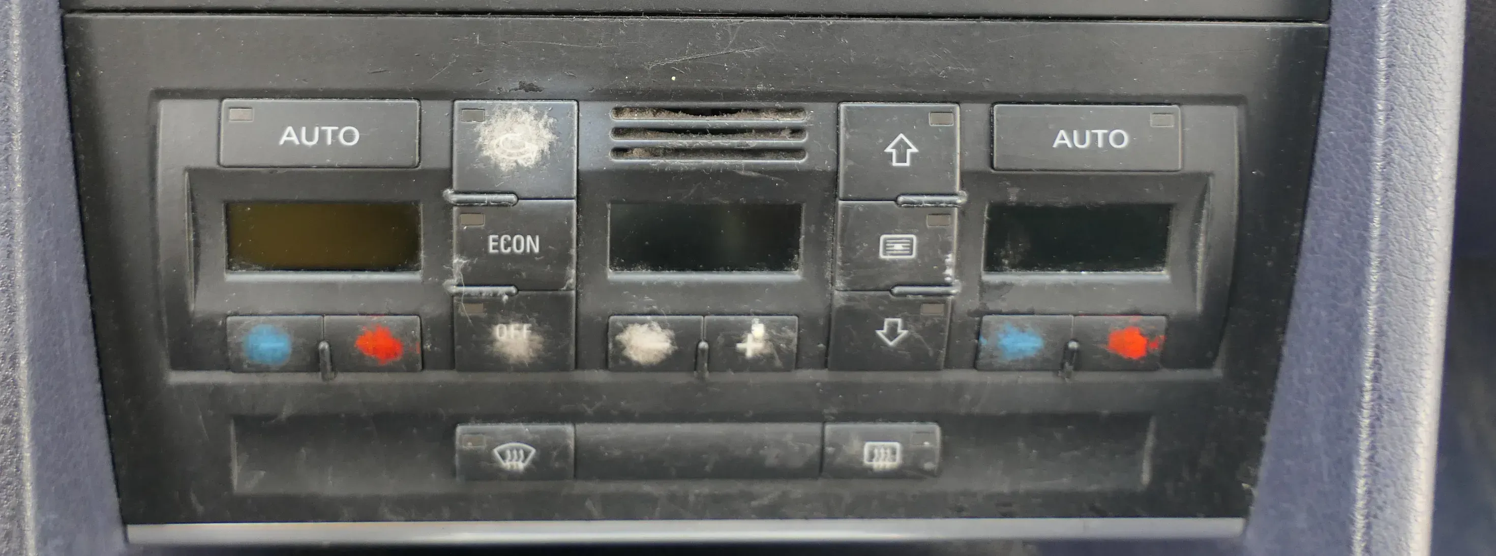 Audi A4 8E Steuergerät Klimaanlage Klimabedienteil 8E0820043AA OhneSitzheizung c - Bild 1