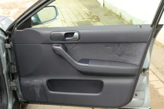 1x A3 8L Türverkleidung Verkleidung Tür vorne rechts 4/5-Türer maritimblau blau - Bild 1