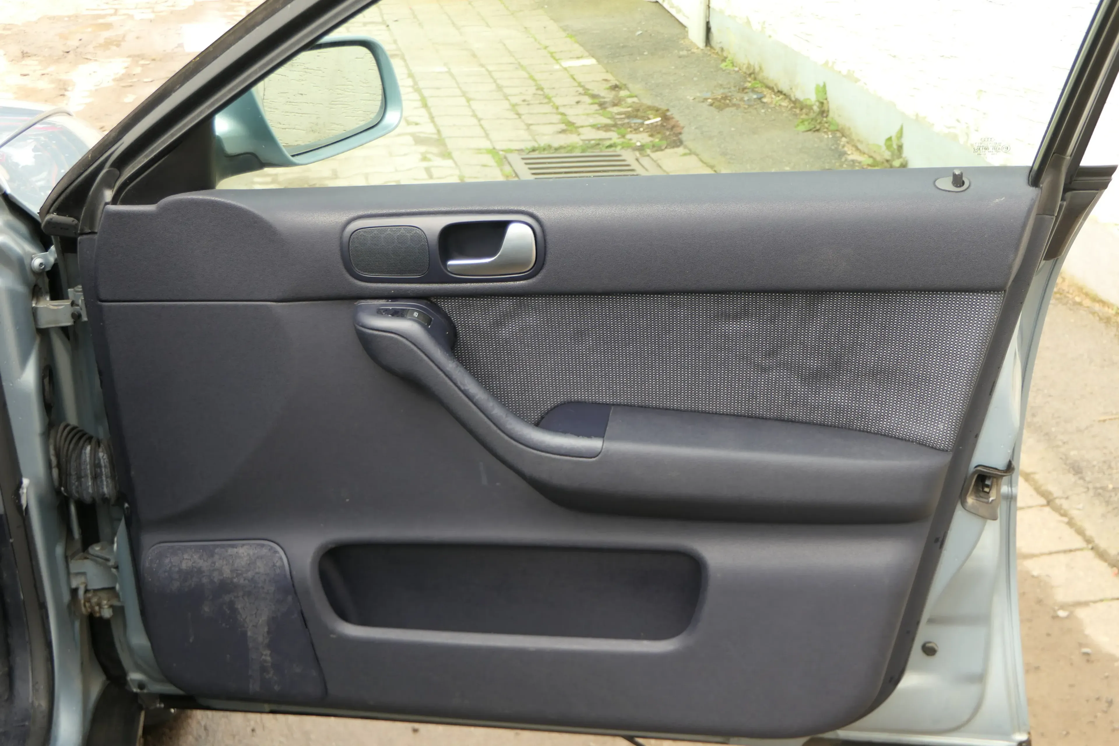 1x A3 8L Türverkleidung Verkleidung Tür vorne rechts 4/5-Türer maritimblau blau - Bild 1