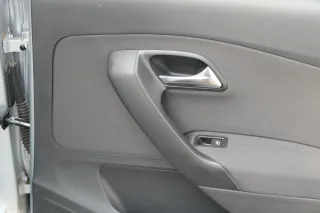 VW Polo 6R 1x Türverkleidung Verkleidung Tür 4/5-Türer hinten rechts schwarz - Bild 2