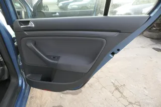 1x Golf 5 Limousine Türverkleidung Verkleidung Tür hinten rechts 4/5-Türer schwa - Bild 2