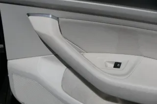 Passat 3C B8 3G 1x Türverkleidung Verkleidung Tür hinten rechts weiß St. Tropez - Bild 2