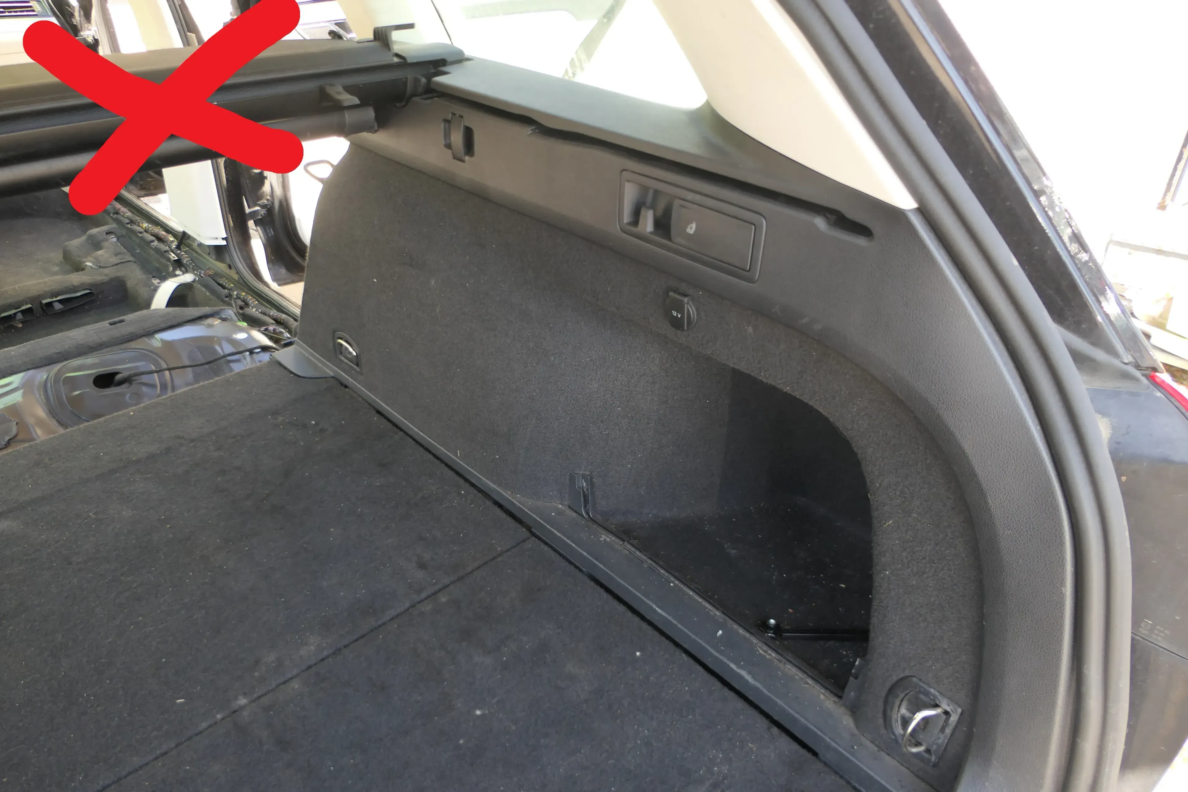 VW Passsat 3C B8 3G Kombi Abdeckung Verkleidung Kofferraum hinten rechts schwarz - Bild 1