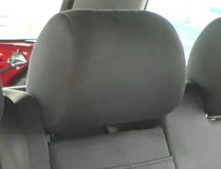 Audi A4 B5 A6 4B Kopfstütze hinten in der Mitte dunkel anthrazit - Bild 3