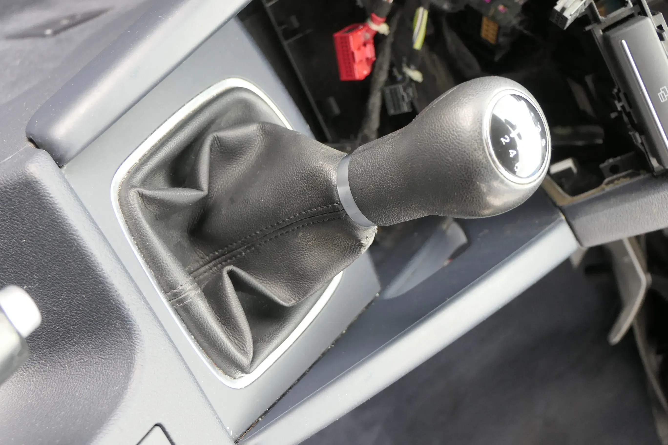Audi A3 8P Schaltknauf Schaltsack Schaltung Schaltknüppel 6-Gang Original schwar - Bild 1