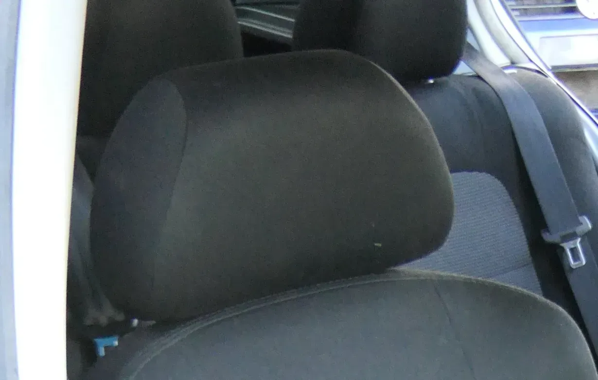 1x Seat Leon Toledeo 1M Sitz vorne links rechts Kopfstütze schwarz - Bild 1