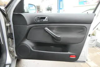 1x Golf 4 Bora Türverkleidung Verkleidung Tür vorne rechts 4/5-Türer Griff - Bild 2